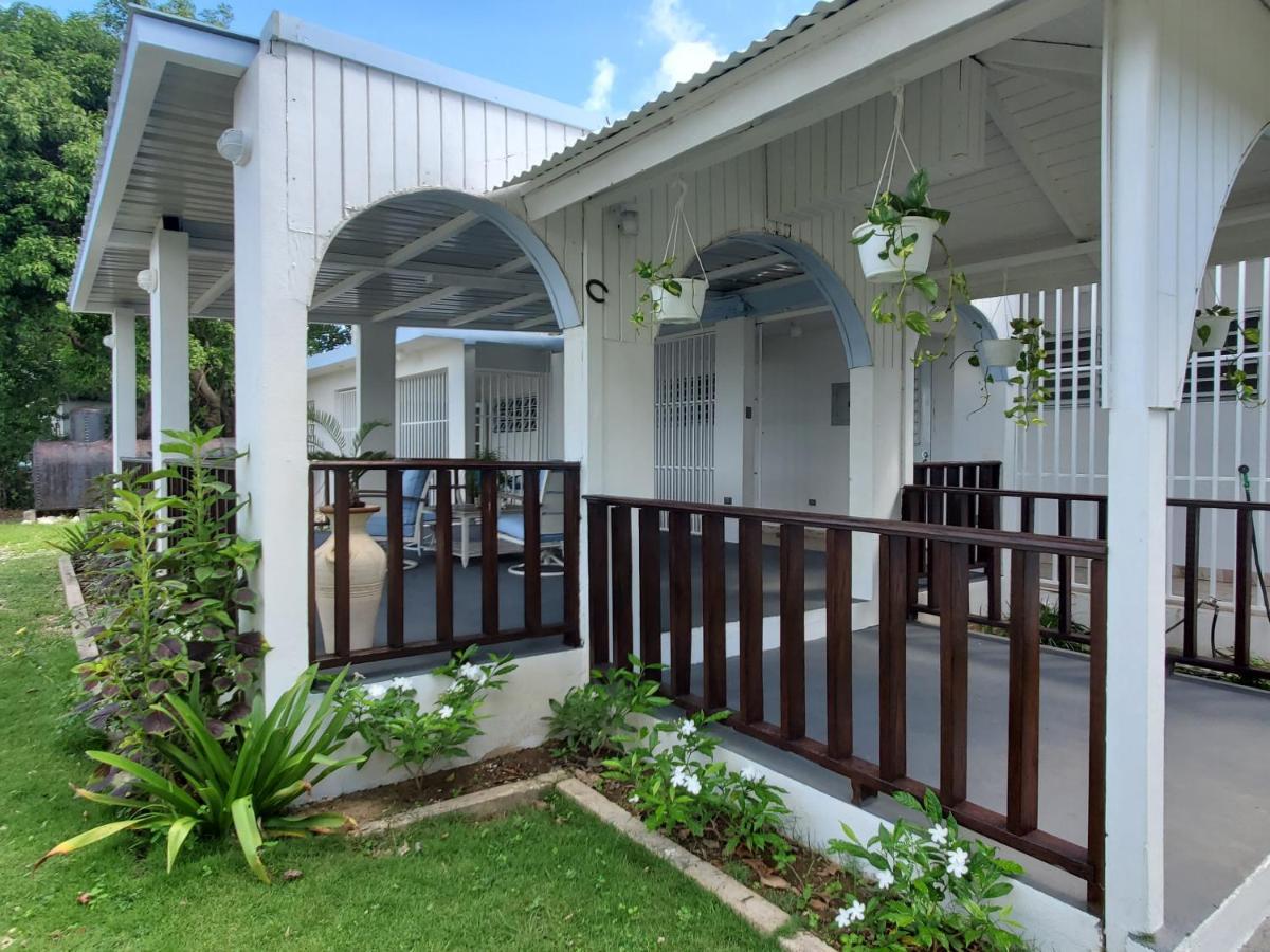 Crab Island Adventures Apartments بييكيس المظهر الخارجي الصورة